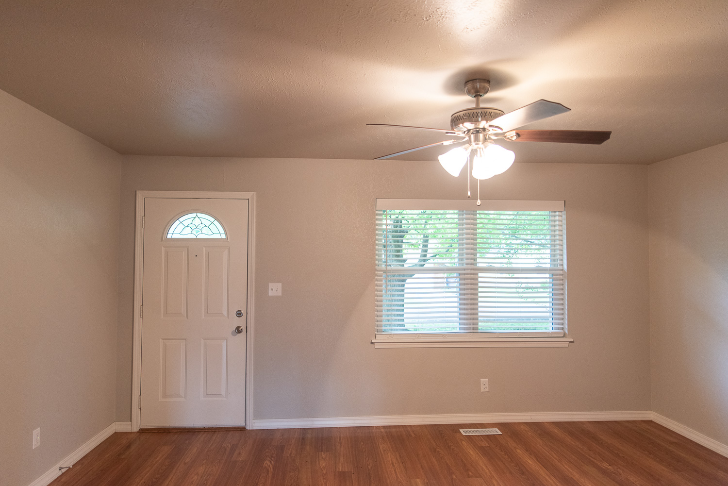 HGTV Fixer To Fabulous-6052