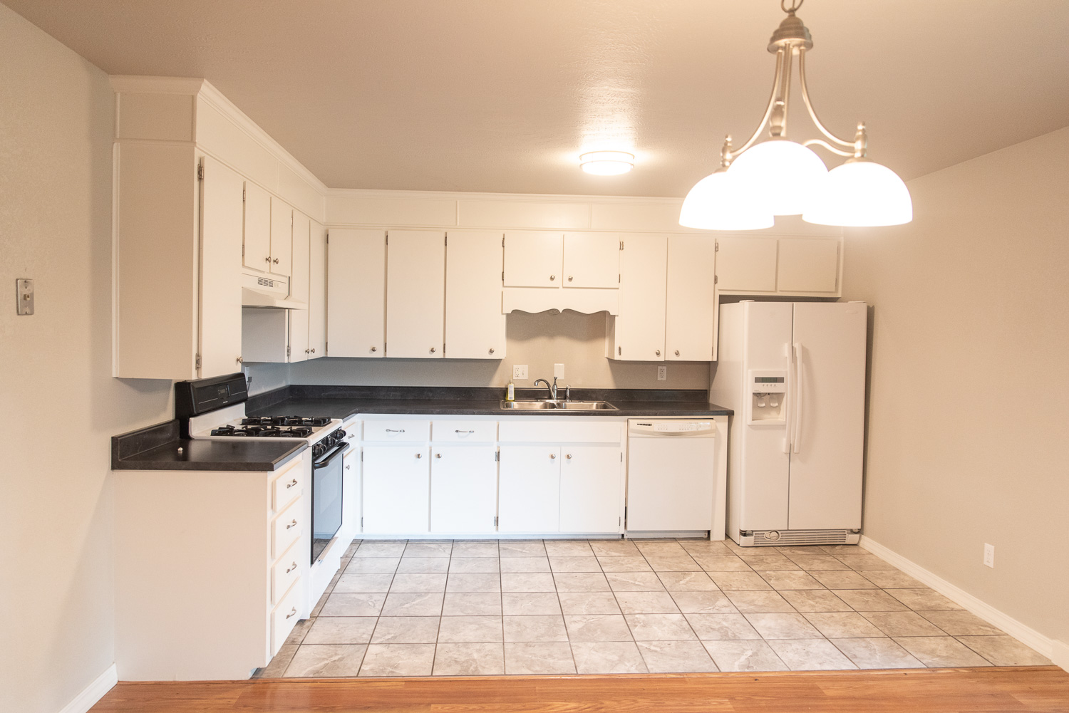 HGTV Fixer To Fabulous-6054