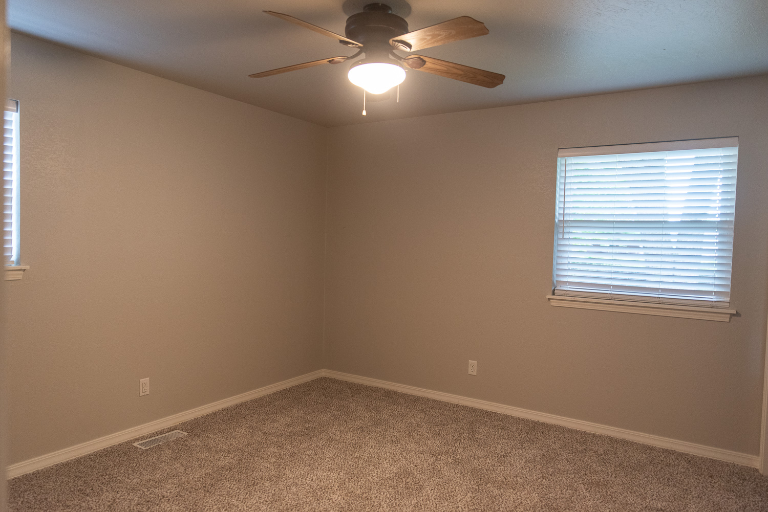 HGTV Fixer To Fabulous-6075