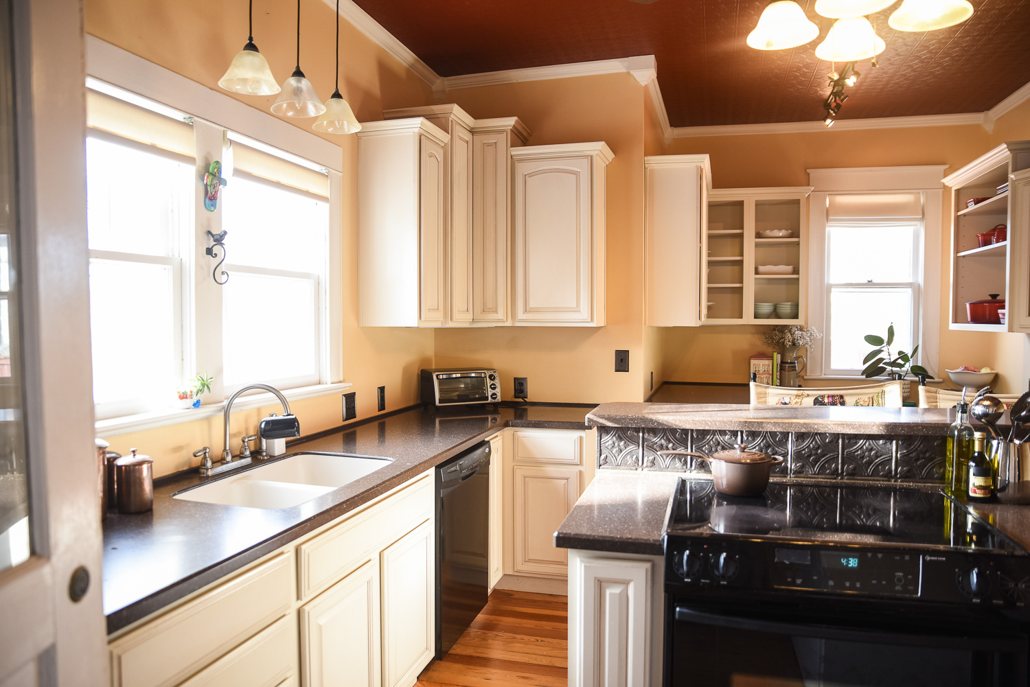 HGTV Fixer to Fabulous 201-61