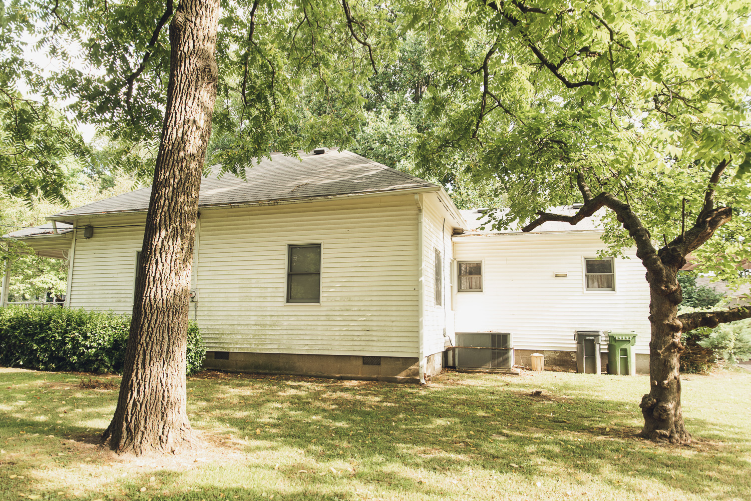 HGTV Fixer to Fabulous 203a-27