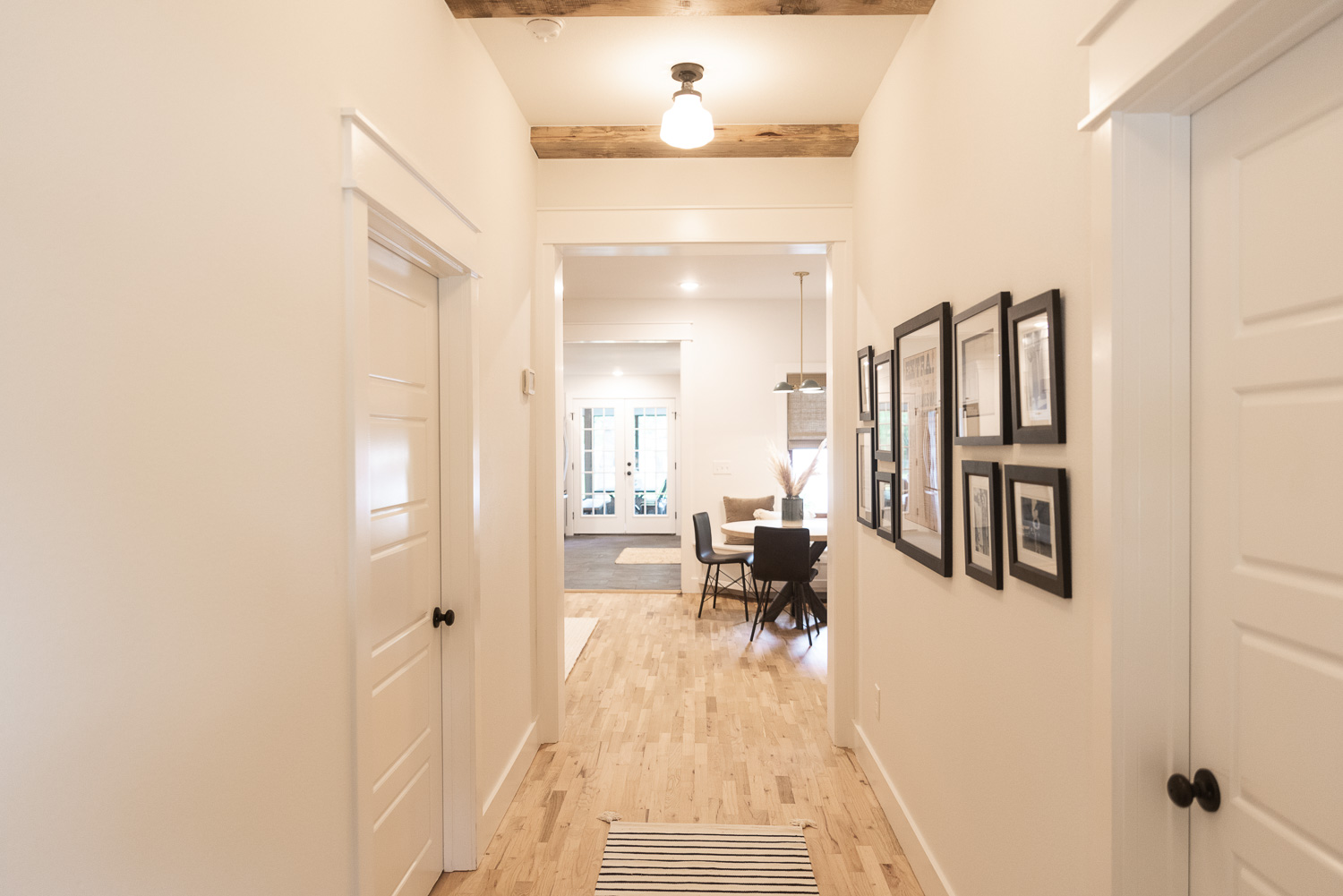 HGTV Fixer to Fabulous Entryway Gallery Wall.
