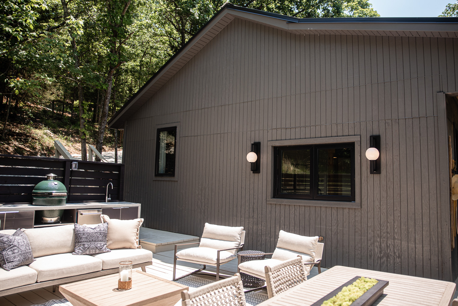 HGTV Fixer to Fabulous 203a-67