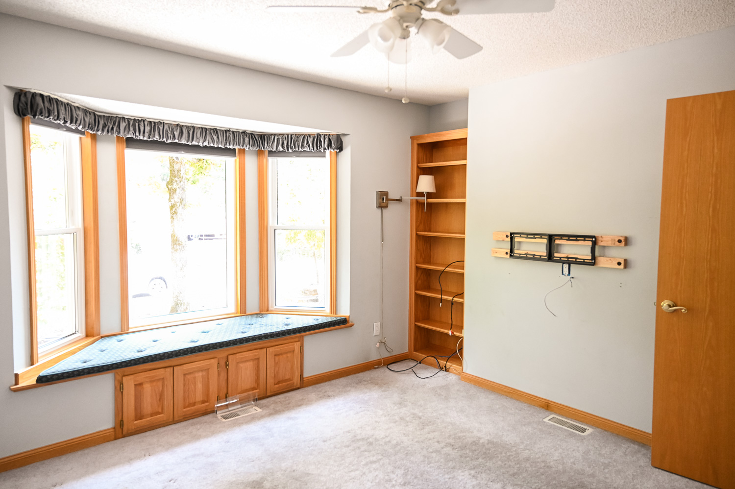 HGTV Fixer to Fabulous 208-17