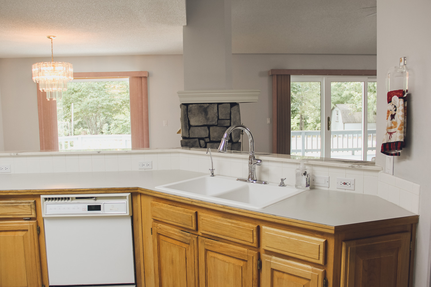HGTV Fixer to Fabulous 208-2-7