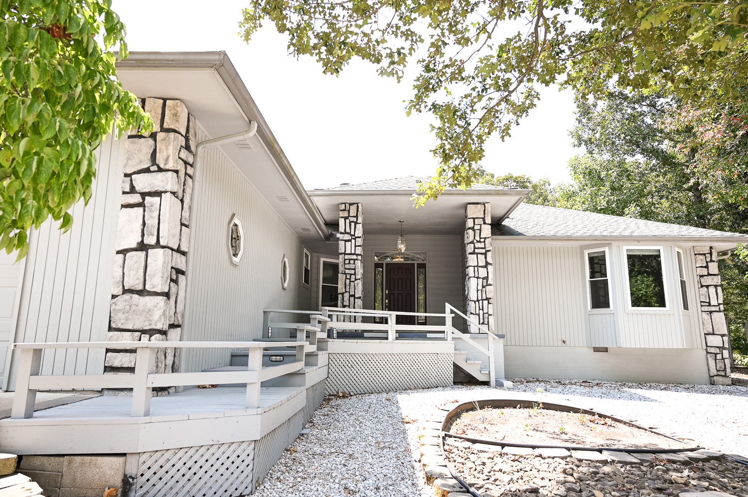 HGTV Fixer to Fabulous 208-8