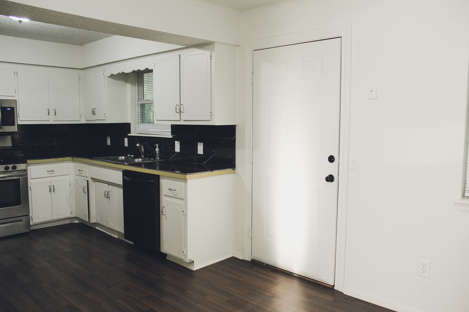 HGTV Fixer to Fabulous 209-23
