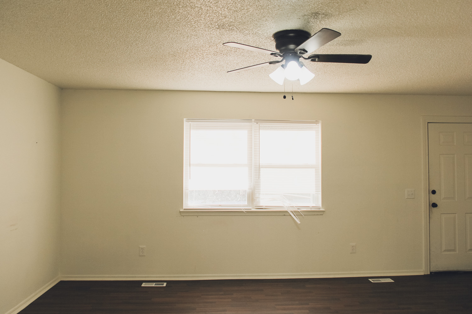 HGTV Fixer to Fabulous 209-6
