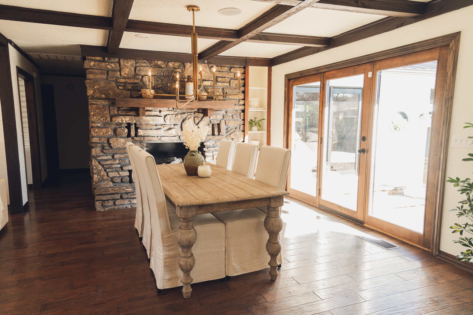 HGTV Fixer to Fabulous -36