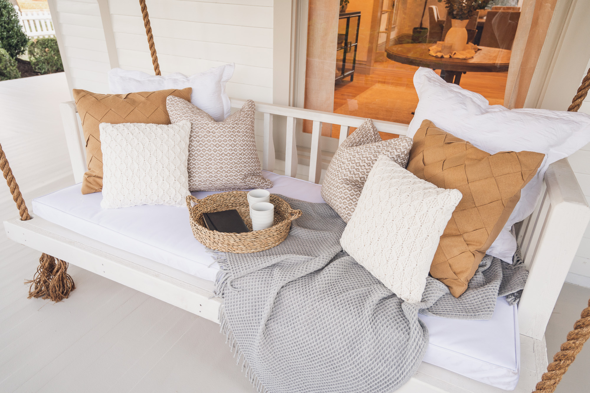 HGTV Fixer to Fabulous -52