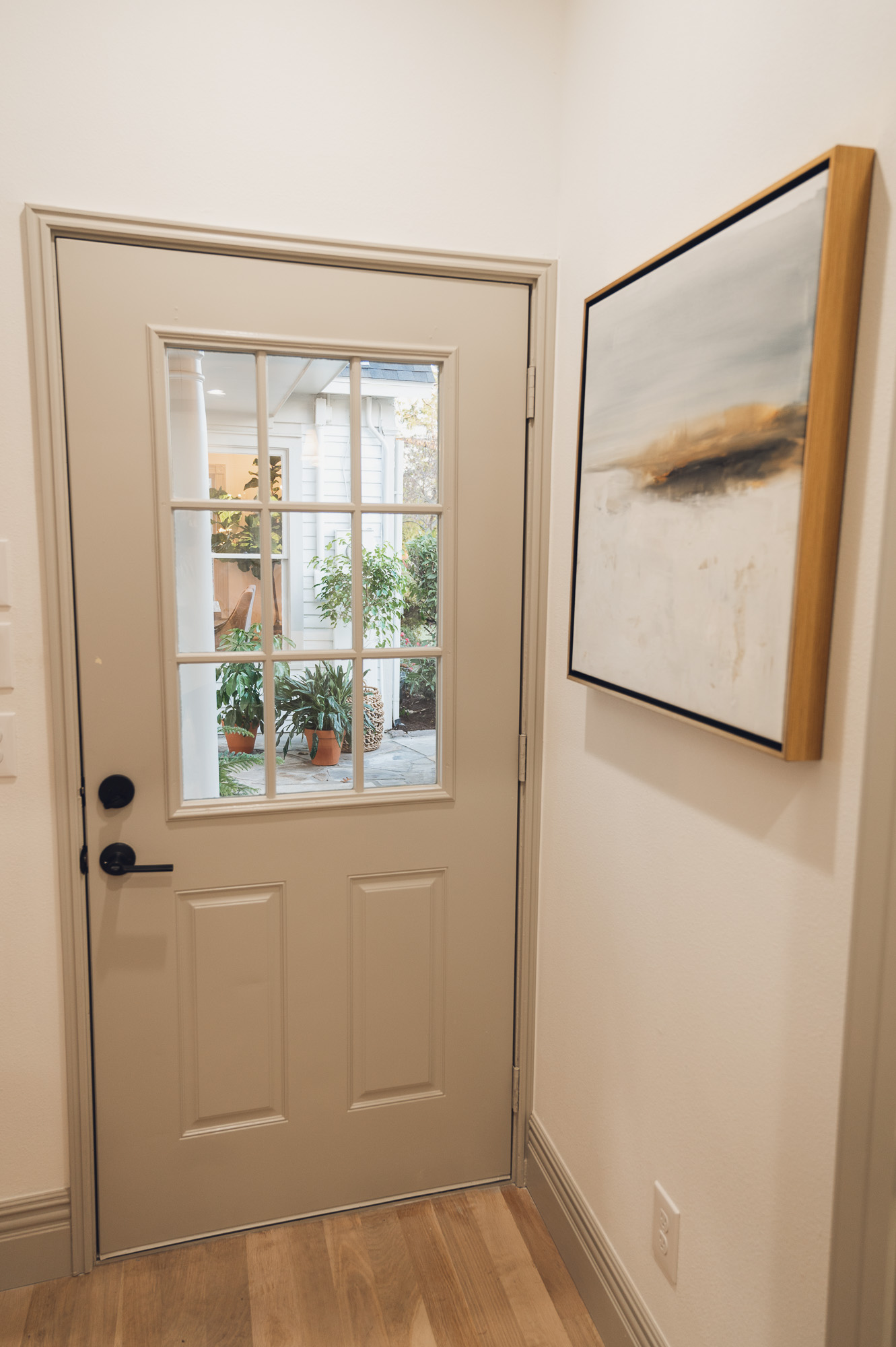 HGTV Fixer to Fabulous -93