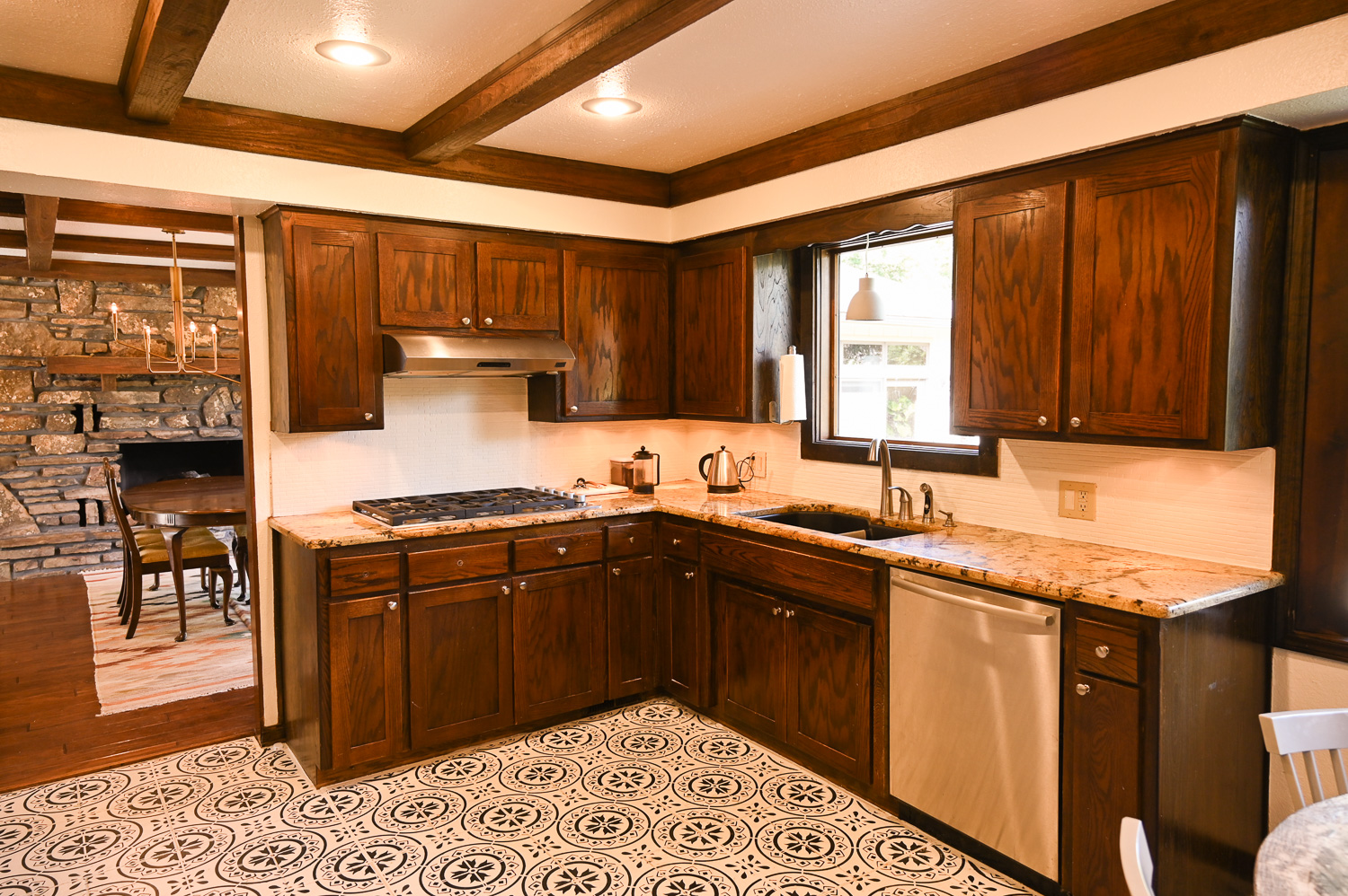 HGTV Fixer to Fabulous Walker-27