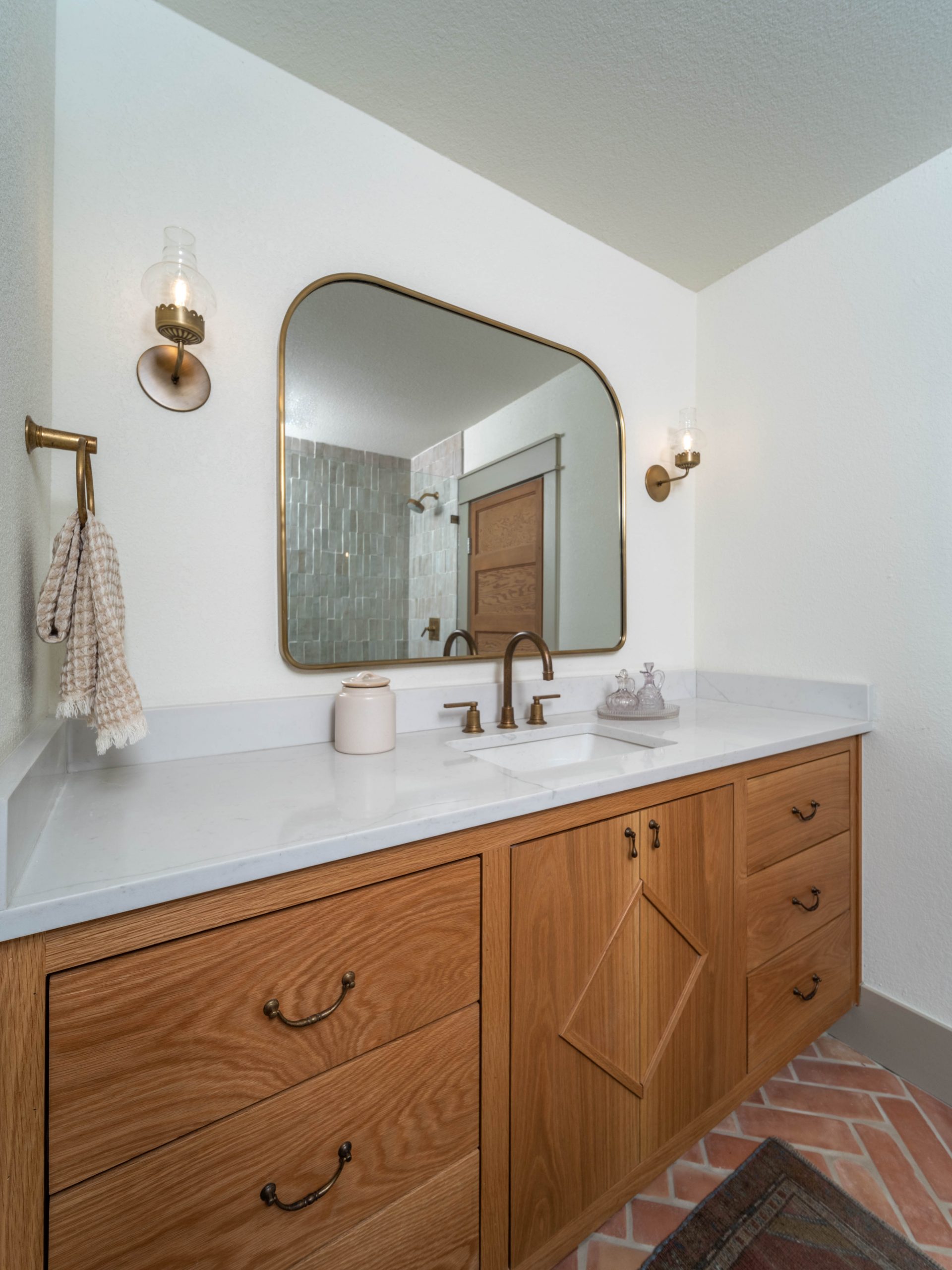 Jennys Apartment Bathroom 1