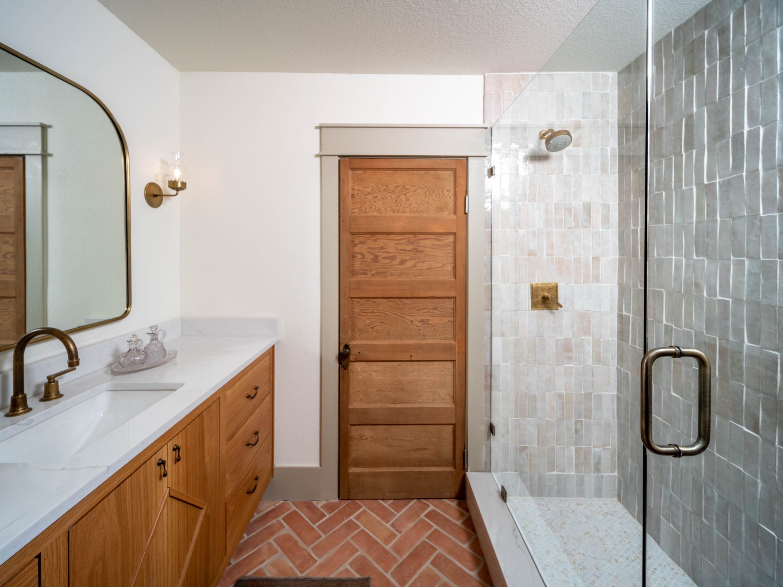 Jennys Apartment Bathroom 2