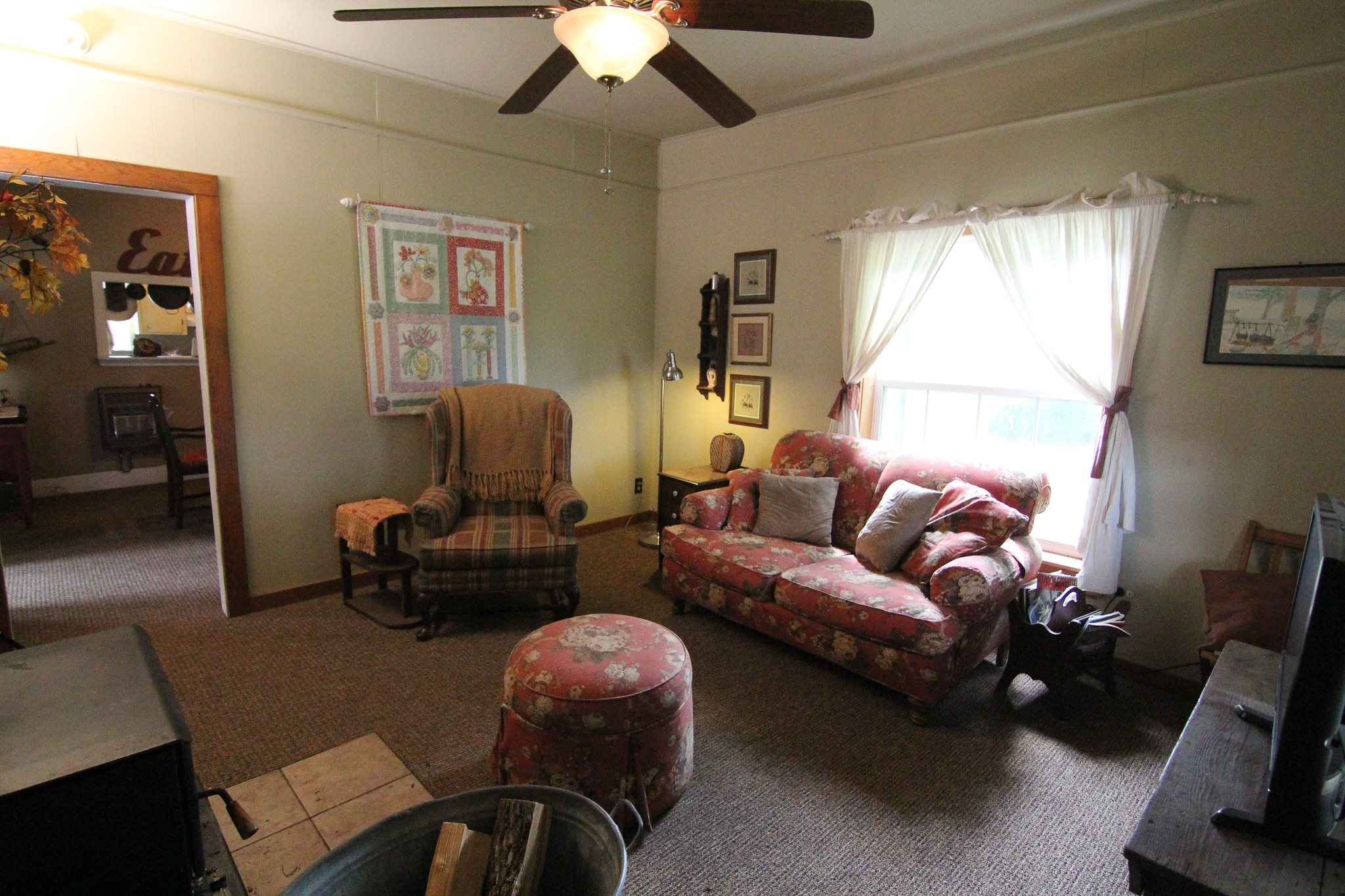 Living Room 3-2