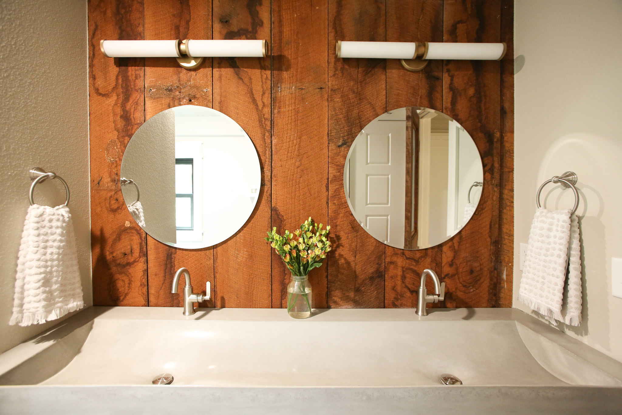 Master Bathroom 2-2