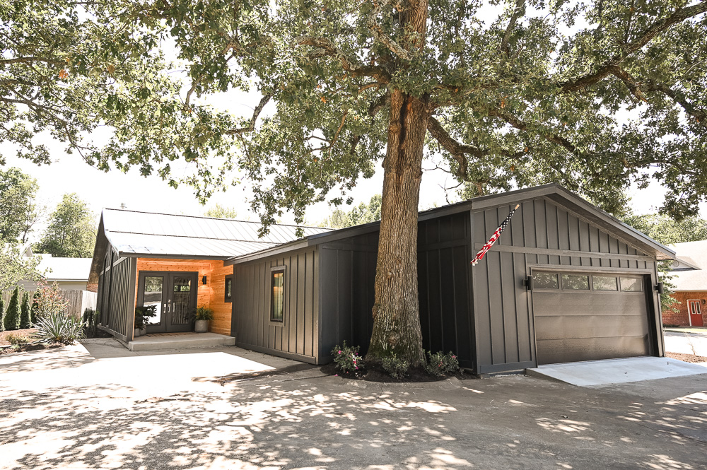 Modern Exterior siding renovation on HGTV Fixer to Fabulous.