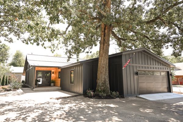 Modern Exterior siding renovation on HGTV Fixer to Fabulous.